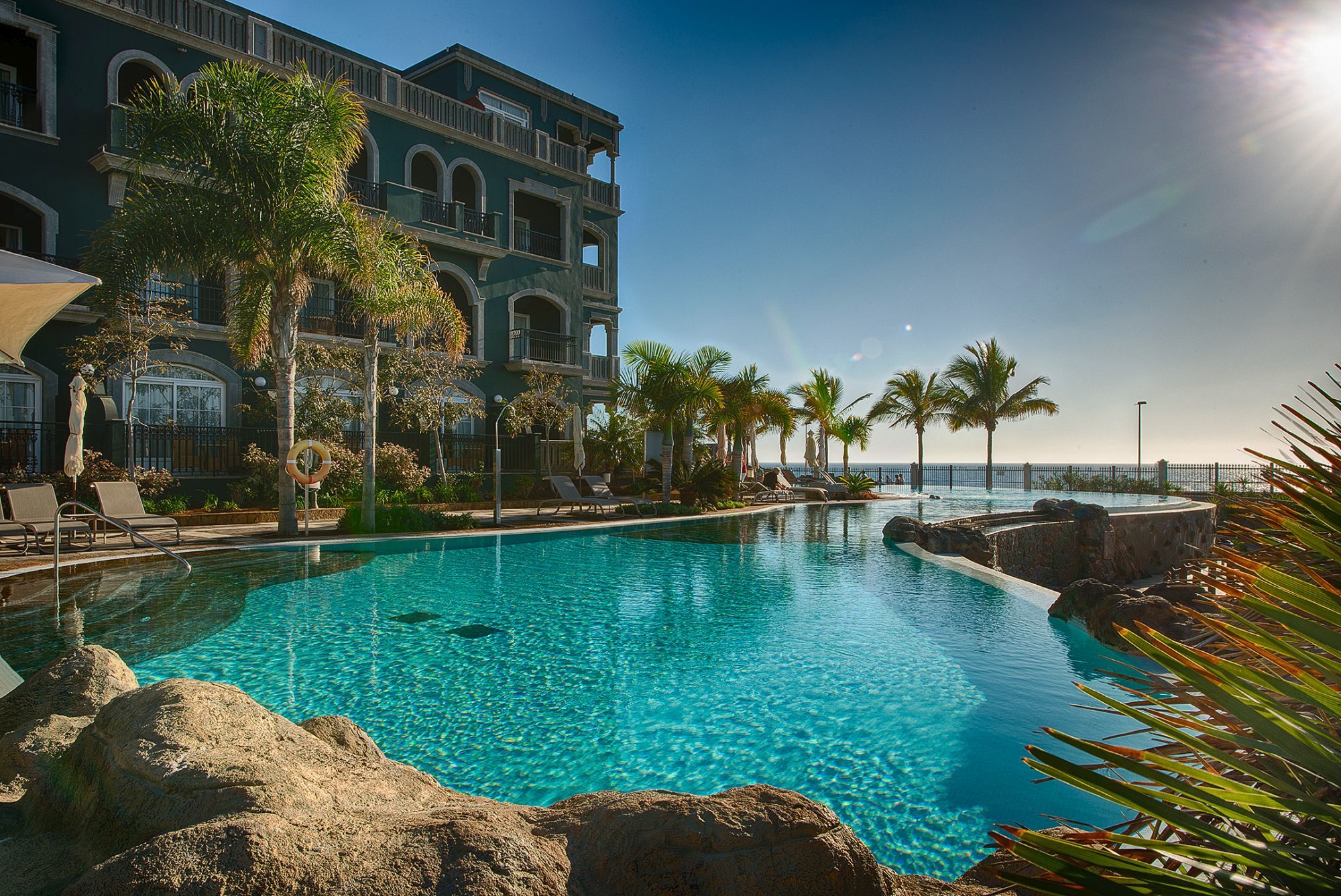 Lopesan Villa del Conde Resort&Thalasso Meloneras Esterno foto The pool at the Sheraton Tel Aviv