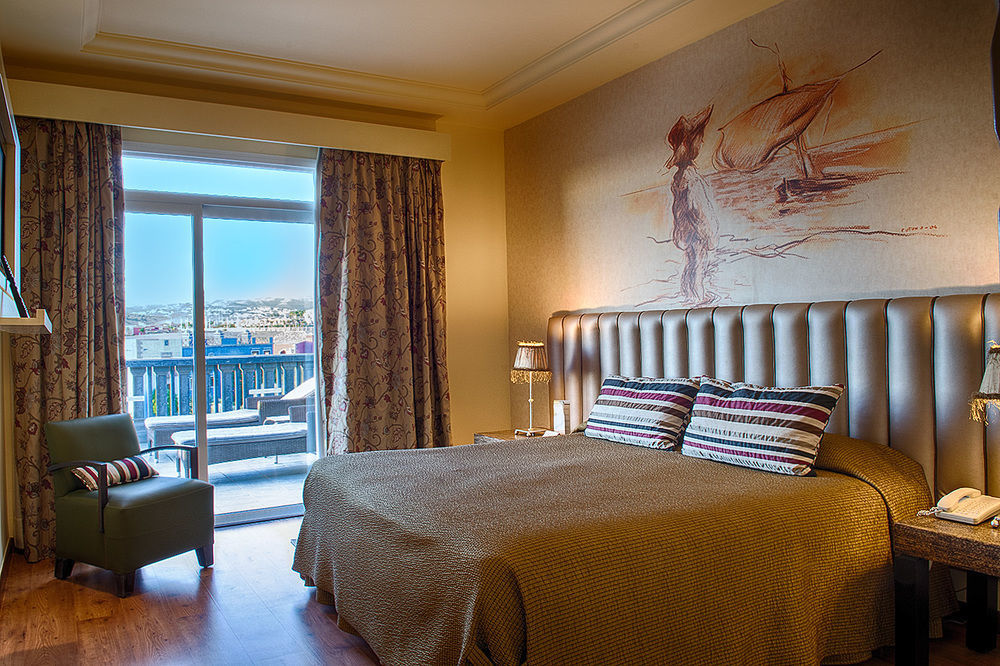 Lopesan Villa del Conde Resort&Thalasso Meloneras Esterno foto A room at the hotel
