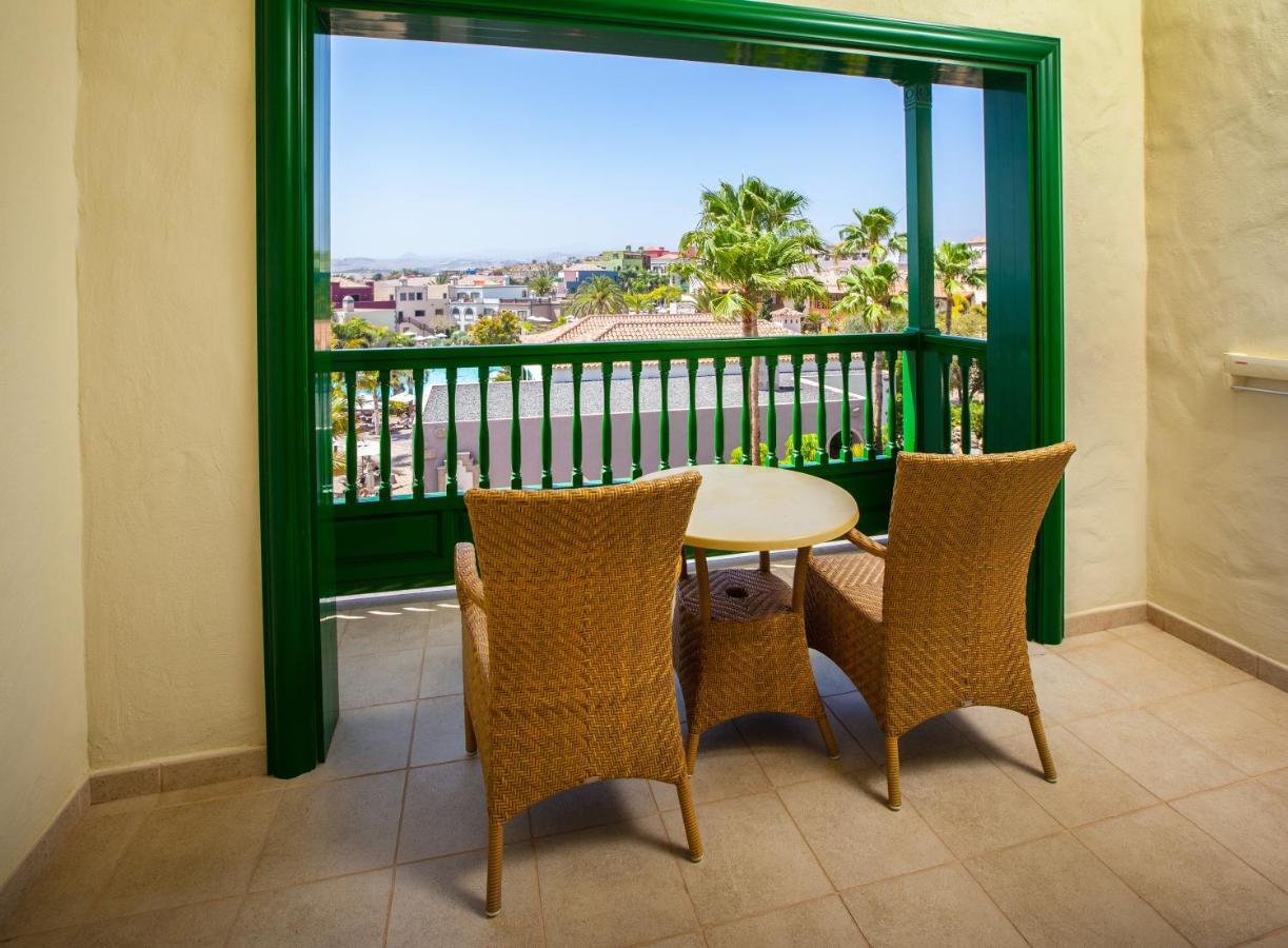 Lopesan Villa del Conde Resort&Thalasso Meloneras Esterno foto A balcony