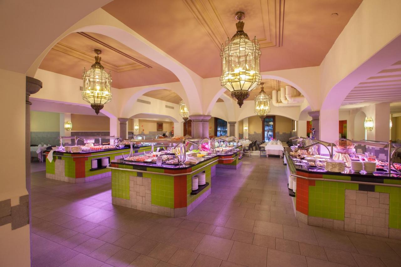 Lopesan Villa del Conde Resort&Thalasso Meloneras Esterno foto The buffet at the Grand Hyatt Hotel, Amman, Jordan