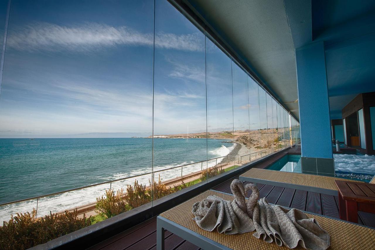 Lopesan Villa del Conde Resort&Thalasso Meloneras Esterno foto View of the beach from the hotel